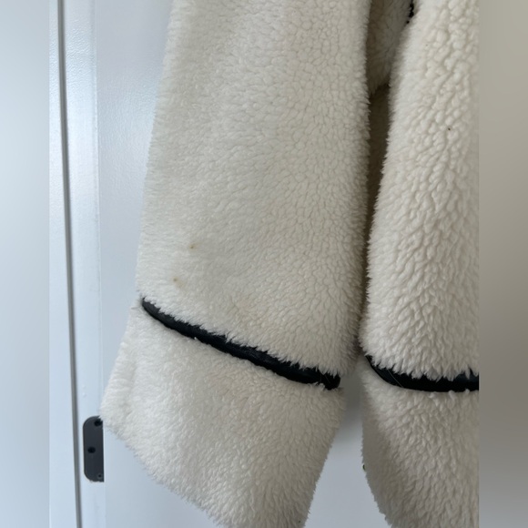 ASOS DESIGN Oversized Sherpa Jacket - Picture 7 of 8